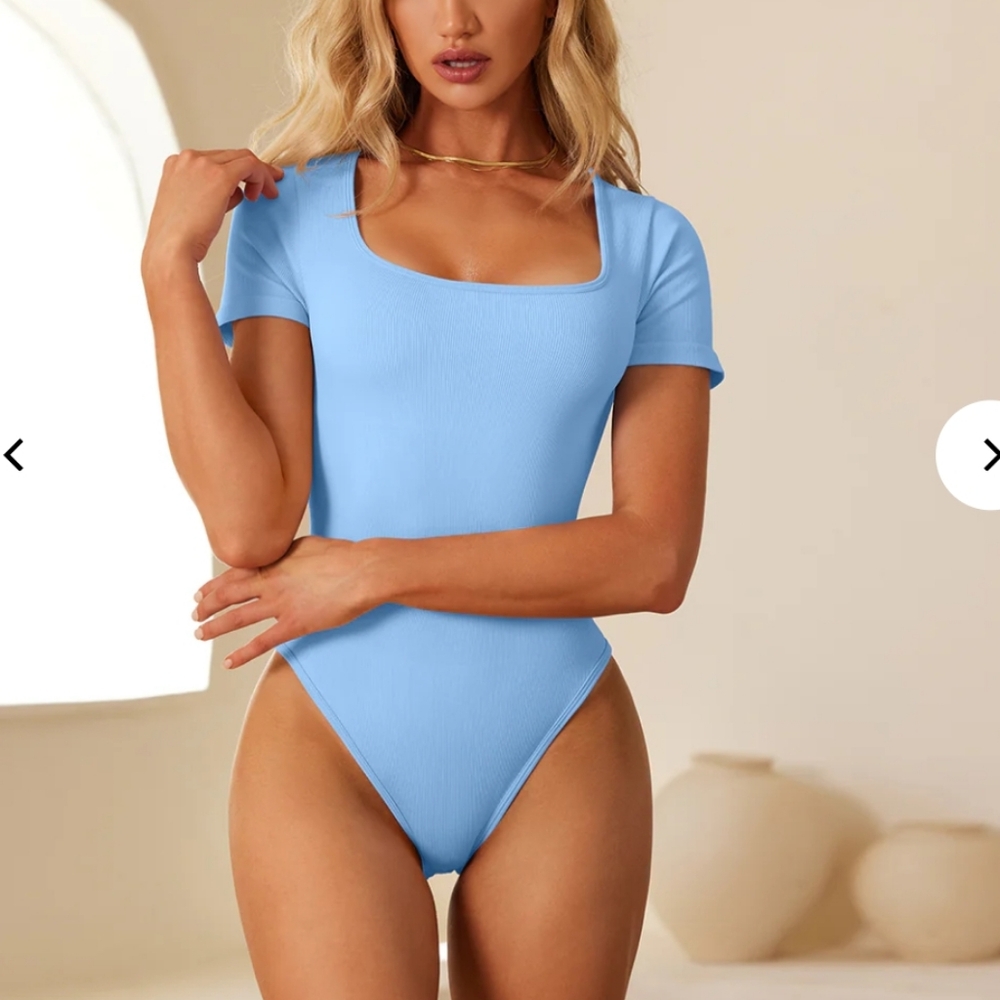 OQQ RIPPED SQUARE NECK BODYSUIT SIZE S